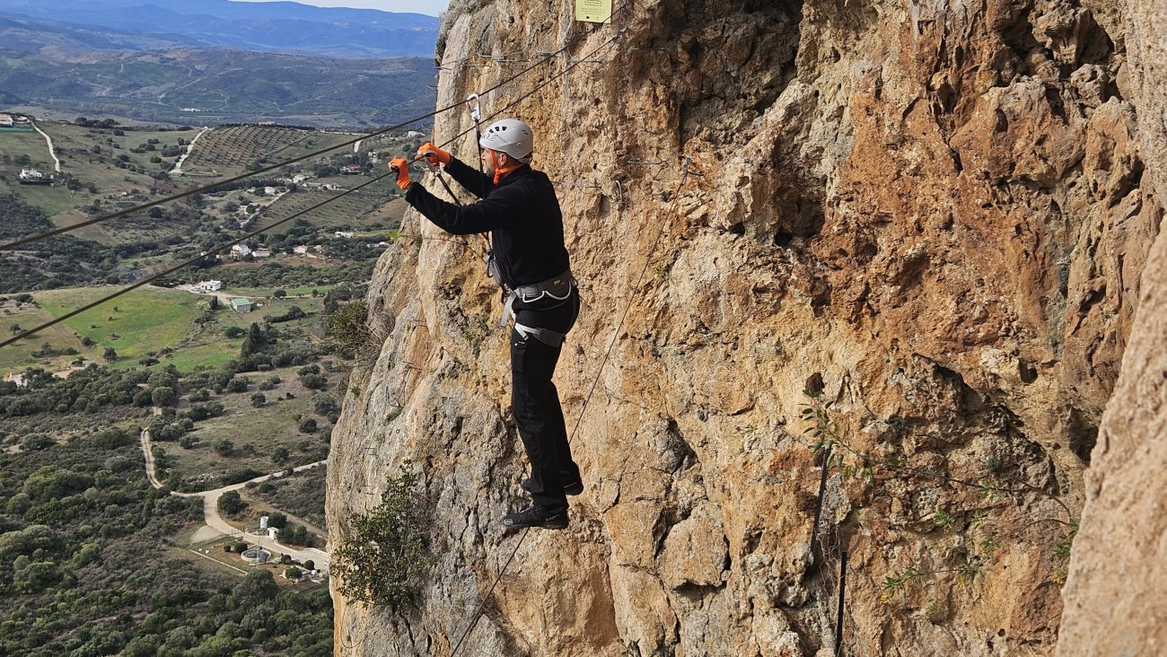 Aventura de Vía Ferrata en Casares