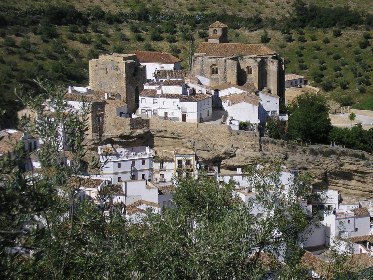 Setenil de las Bodegas Castle.