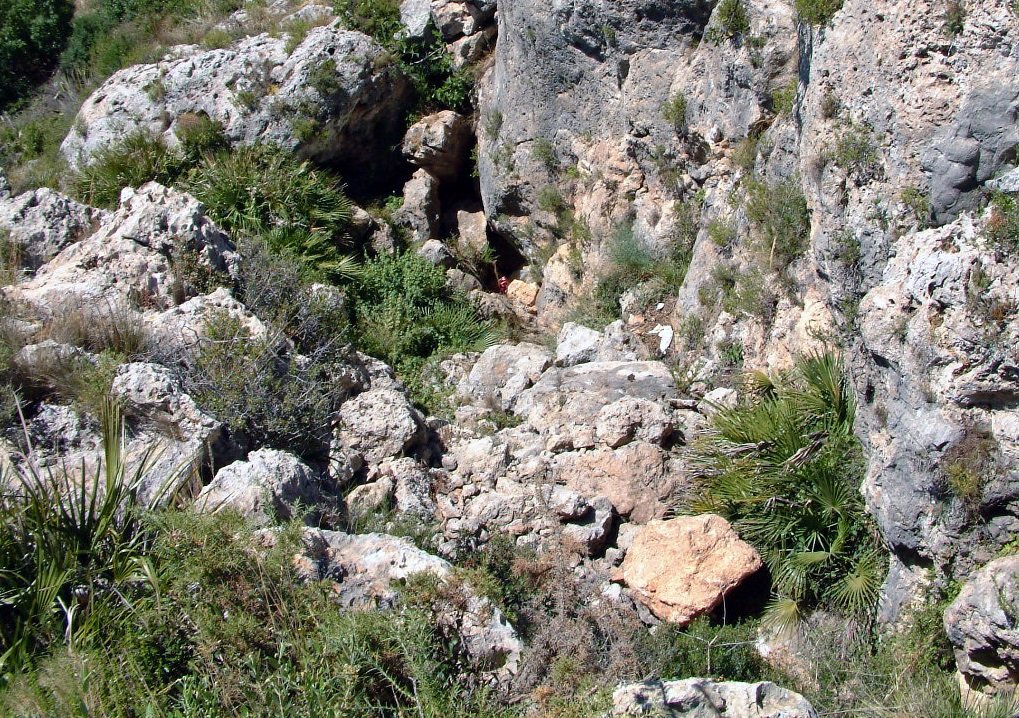Cueva de los Botijos